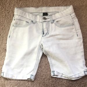 Jordache Girls Bermuda shorts, Size 7 in Girls